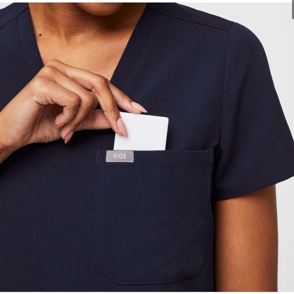 FIGS Catarina One-Pocket Scrub Top TM Navy PO1252 - Picture 7 of 14